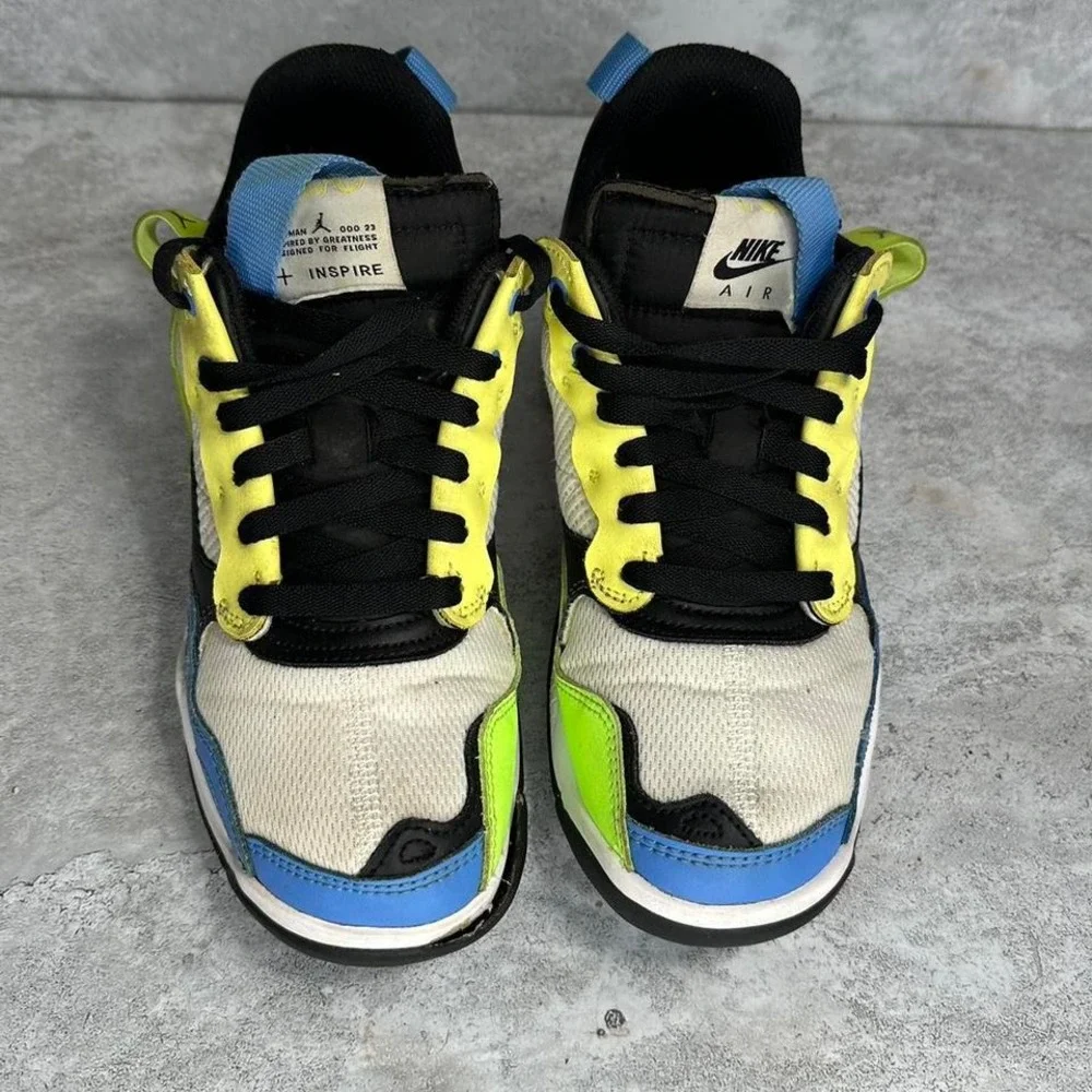Nike Air Jordan MA2 Youth Size 7  Wht Coast Big CW6594 110 Multicolor‎ Sneakers
